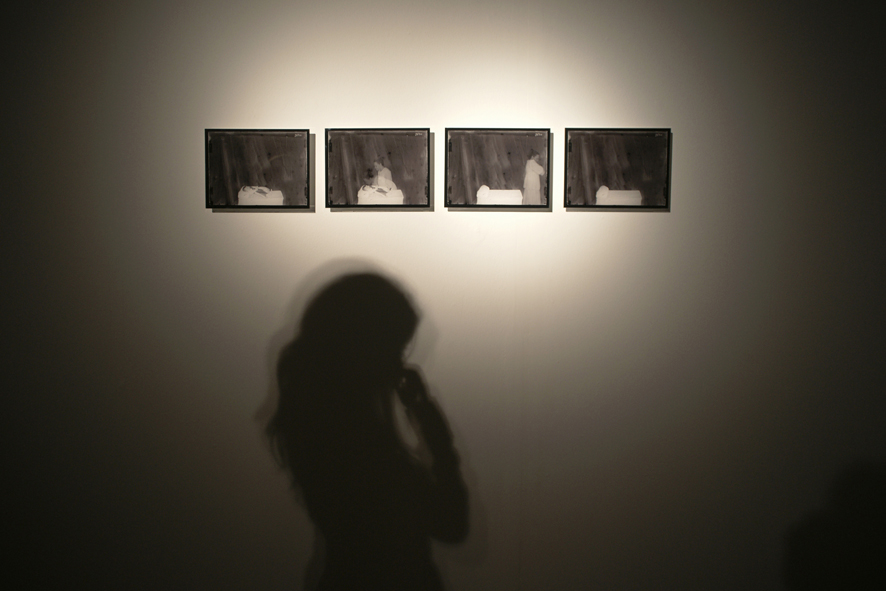 Olga Simón, going through, atravesando. exhibition exposición, Las cigarreras, Alicante art arte, 2016 ,Jardín polar, Polar garden, Tears 2015, Lágrimas 2015, installation, instalación,