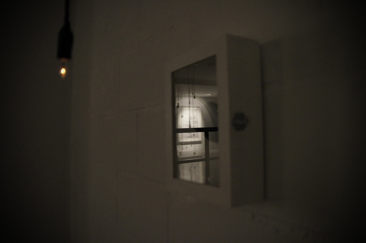 Contained tear - Lágrima contenida - Olga Simón - Olga Simón 'Tears,2015 / Lágrimas, 2015' Galería Adora Calvo - Olga Simón Tears 2015 / Lágrimas 2015 - Sala Maruja Mallo Centro Cultural Perez de la Riva - Galería Adora Calvo - Comisario Carlos Delgado Mayordomo - Tears / Lágrimas - Jardín polar - Fallen tear / Lágrima caída - Contained tear / Lágrima contenida Ayuntamiento Las Rozas - Olga Simón - Tears 2015