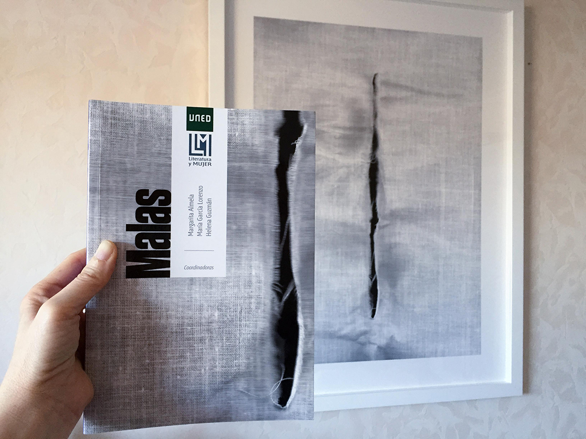 Olga Simón, Libro Malas, Cover, Portada, book, UNED, feminism, feminismo, art, arte, visual artist, artista visual, UNE awards, Premios UNE, galardonada, mejor monografía, SPLM, Seminario Permanente Literatura y Mujer, UNED, Madrid