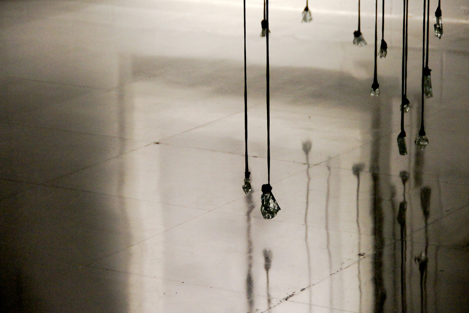 Tears, 2015 / Lágrimas, 2015 In collaboration with Adora Calvo Gallery and curator Carlos Delgado Mayordomo Solo exhibition Olga Simón Centro Cultural Pérez de la Riva Las Rozas Madrid Spain 28th January – 29th February 2015 'Tears 2015' exhibition - Exposición 'Lagrimas 2015' - Galería Adora Calvo - Comisario Carlos Delgado Mayordomo - Centro Cultural Pérez de la Riva - Sala Maruja Mallo - Las Rozas Madrid - Tears 2015 - Lágrimas 2015 - Contained Tear - Lágrima contenida - Fallen Tear - Lágrima caída - Jardín polar -